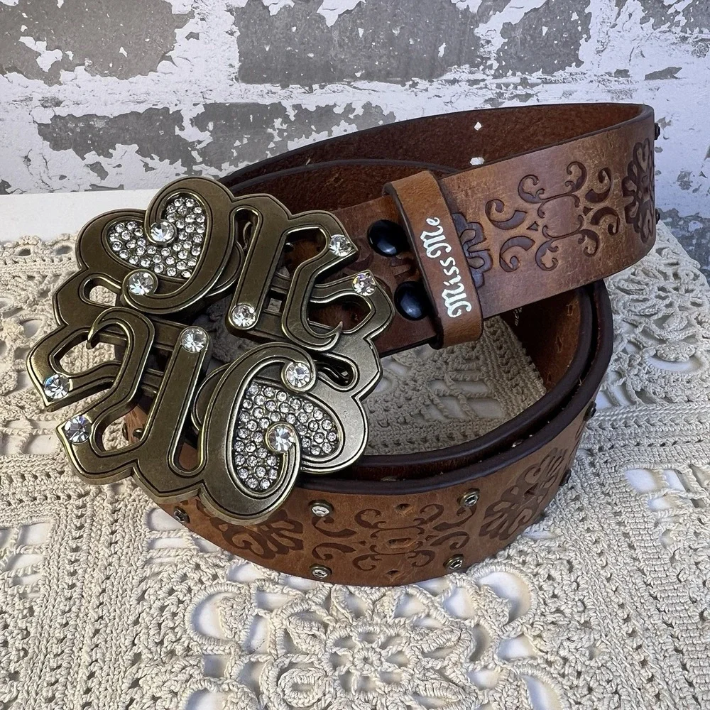 Miss Me Leather Belt Women's Sz 34 Antique Brass Tone Hearts Buckle Y2K Bling - Picture 4 of 8